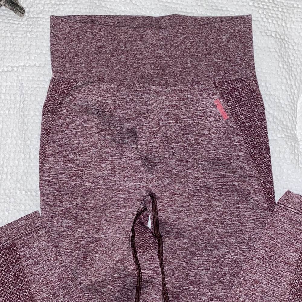 Maroon/dark purple gymshark leggings